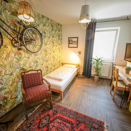 Maskuline Idylle - Monteurwohnungen Inkl. Kuechen/wifi/tv/parkplaetze Apartment Bielefeld
